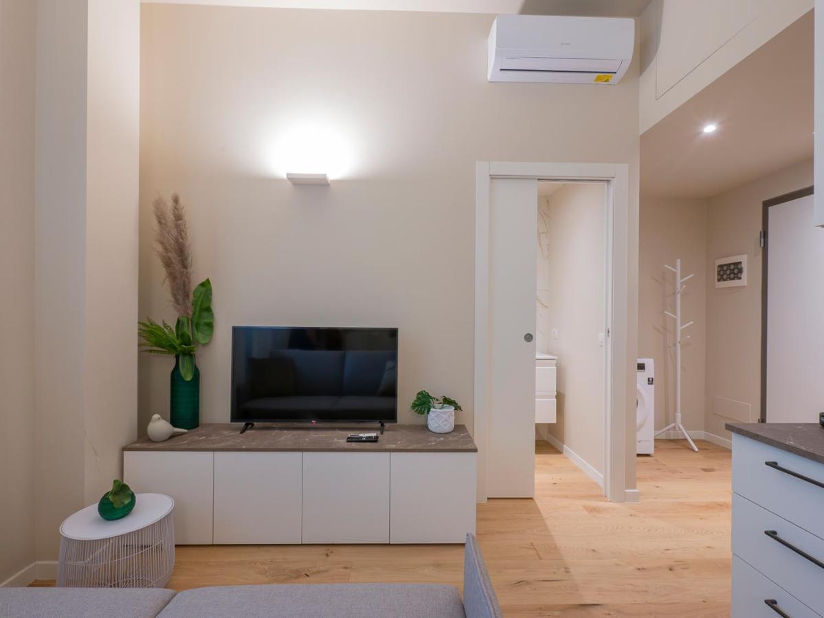 I Host Apartment - Ranzoni 1 Milan Exterior photo