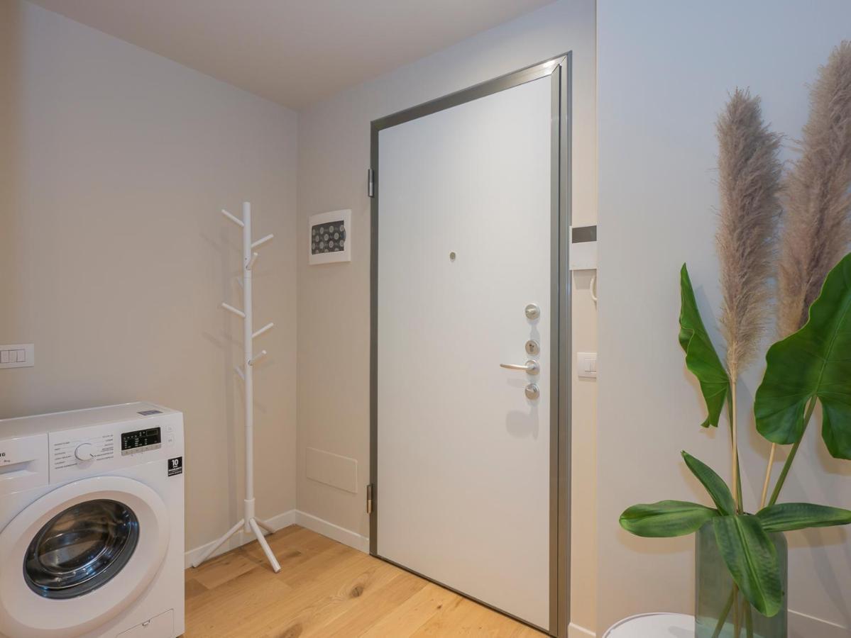 I Host Apartment - Ranzoni 1 Milan Exterior photo
